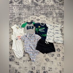 Bundle of Gap Carter Children’s Place Infant Boy Clothes Bodysuits Onesie Short